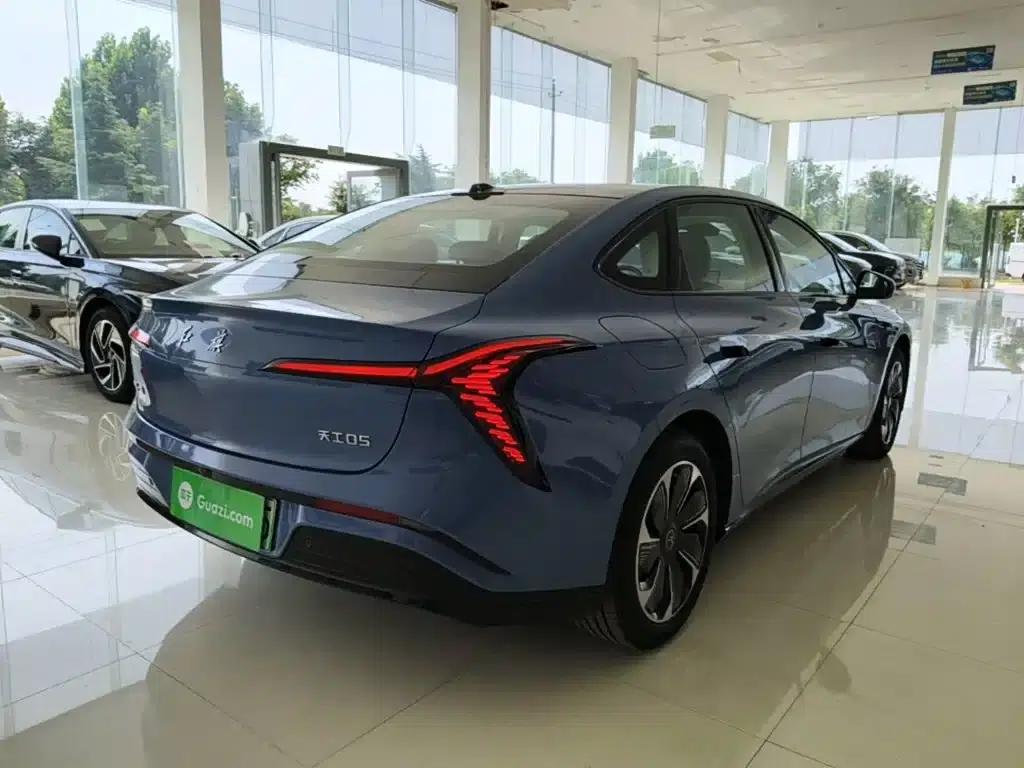 Hongqi Tiangong 05 2025 750 Smart Selection Edition — миниатюра 7