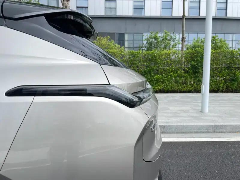 Lynk & Co 08 EM-P 2023 Model, 245km Super Long Range Halo — миниатюра 16