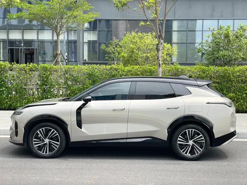 Lynk & Co 08 EM-P 2023 Model, 245km Super Long Range Halo — миниатюра 4