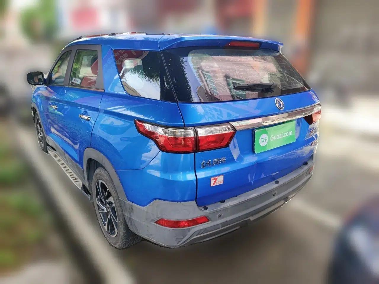 Dongfeng Fengon S560 2018 1.8L CVT Smart Connect 7-Seater — миниатюра 4