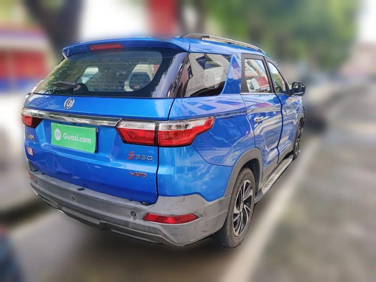 Dongfeng Fengon S560 2018 1.8L CVT Smart Connect 7-Seater — миниатюра 6