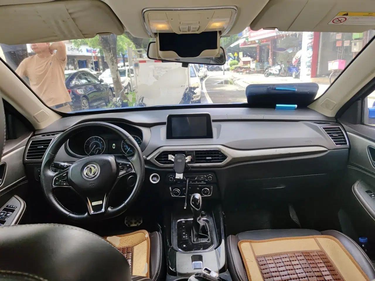Dongfeng Fengon S560 2018 1.8L CVT Smart Connect 7-Seater — миниатюра 9