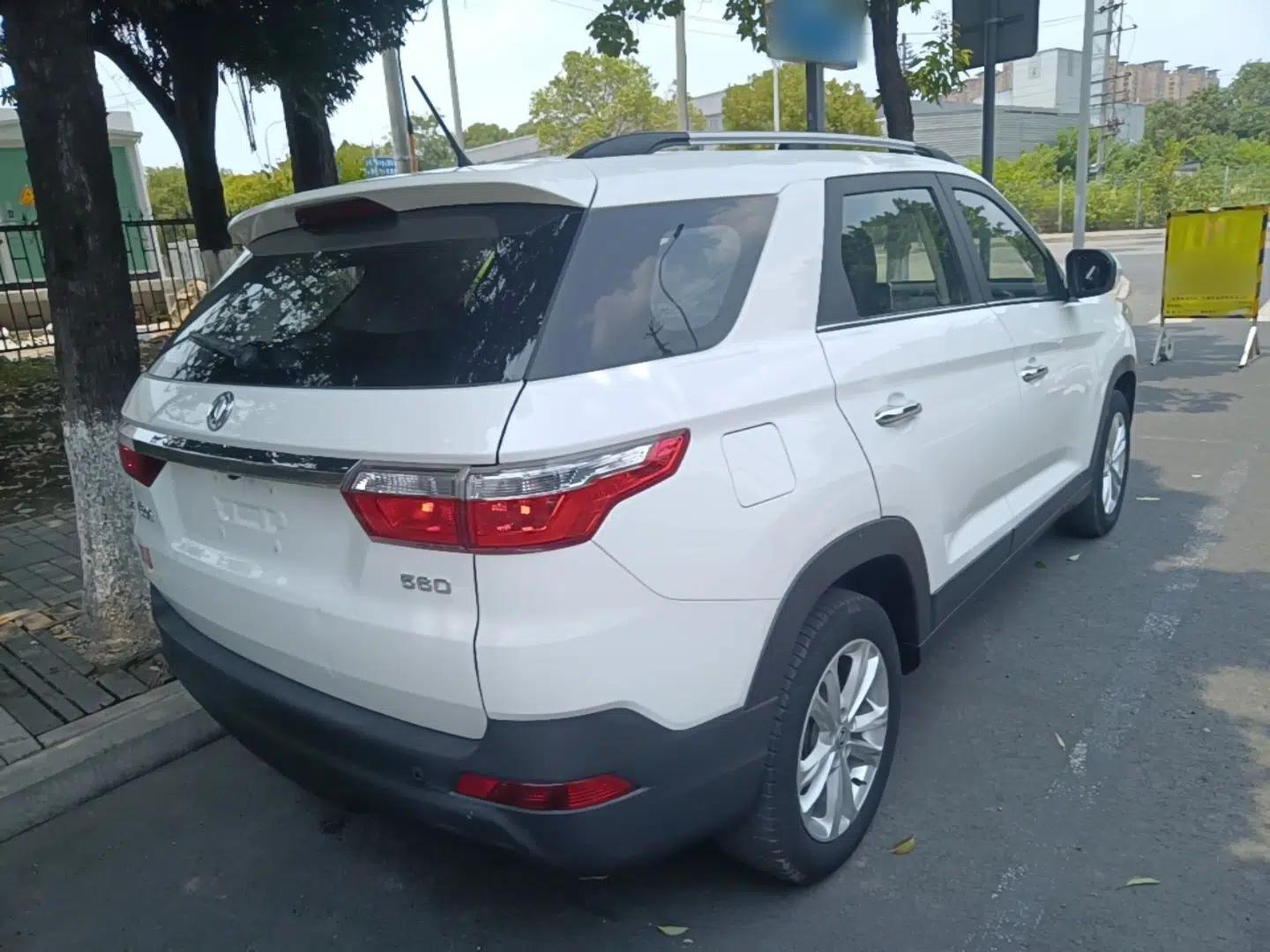 Dongfeng Fengon S560 2019 1.8L Manual Urban Model — миниатюра 6