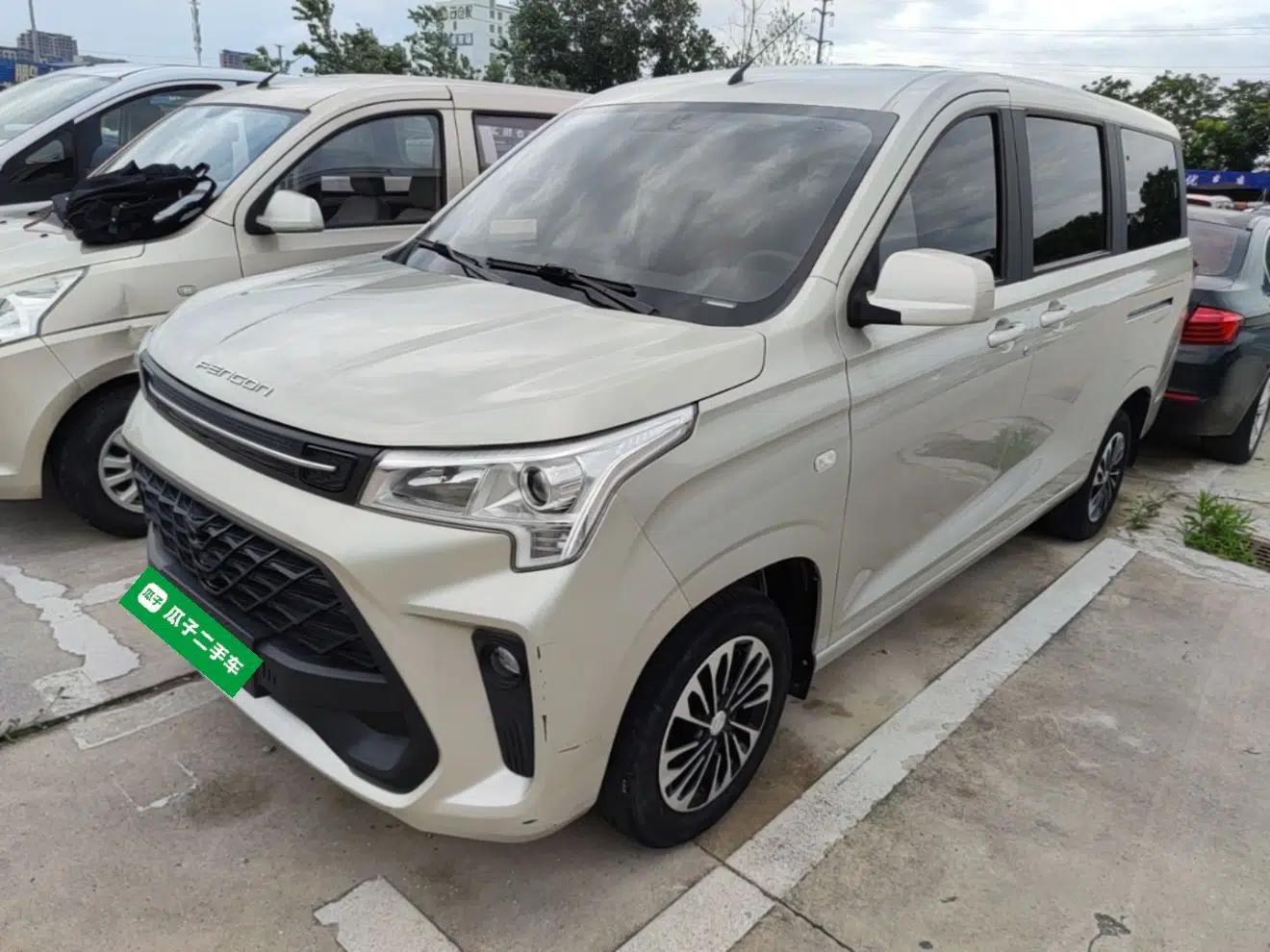 Dongfeng Fengon 380 2022 1.5L Comfort-Class Passenger Vehicle (Steel Spring) with 5 Seats — миниатюра 1