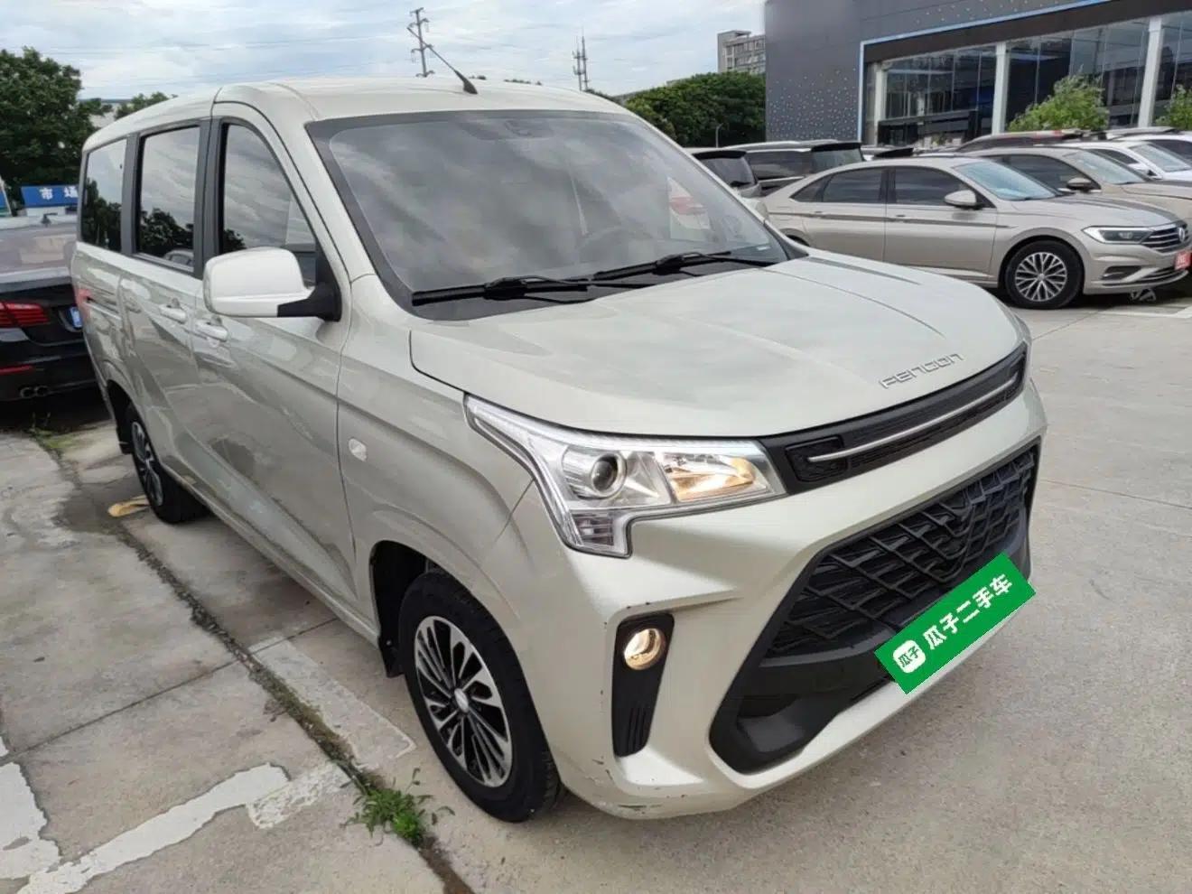 Dongfeng Fengon 380 2022 1.5L Comfort-Class Passenger Vehicle (Steel Spring) with 5 Seats — миниатюра 3