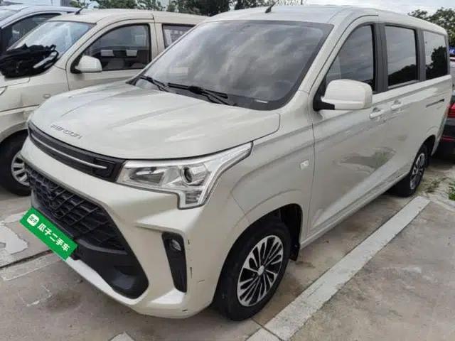 Dongfeng Fengon 380 2022 1.5L Comfort-Class Passenger Vehicle (Steel Spring) with 5 Seats