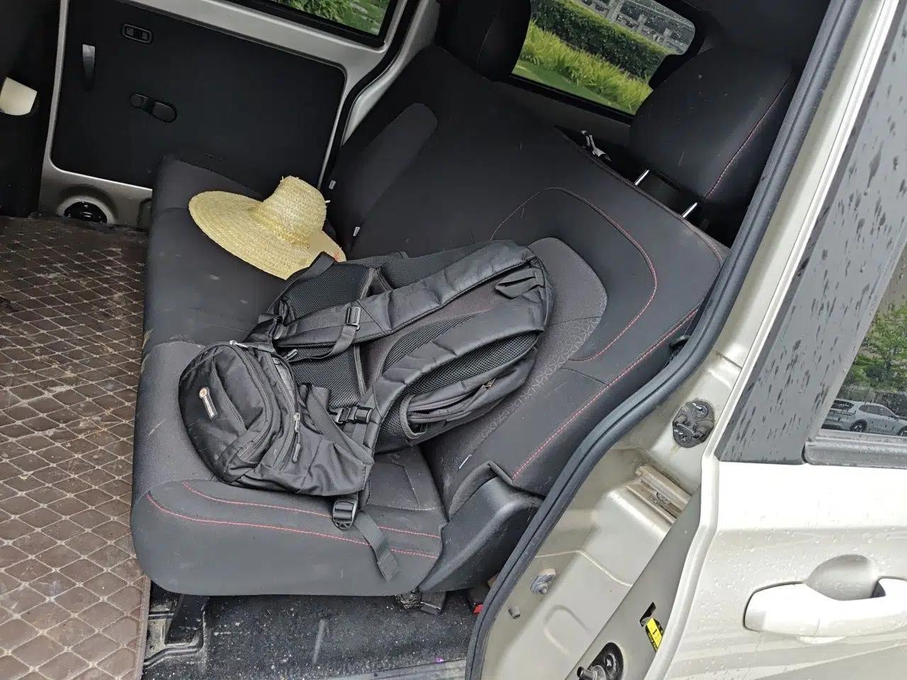 Dongfeng Fengon 380 2022 1.5L Comfort-Class Passenger Vehicle (Steel Spring) with 5 Seats — миниатюра 17