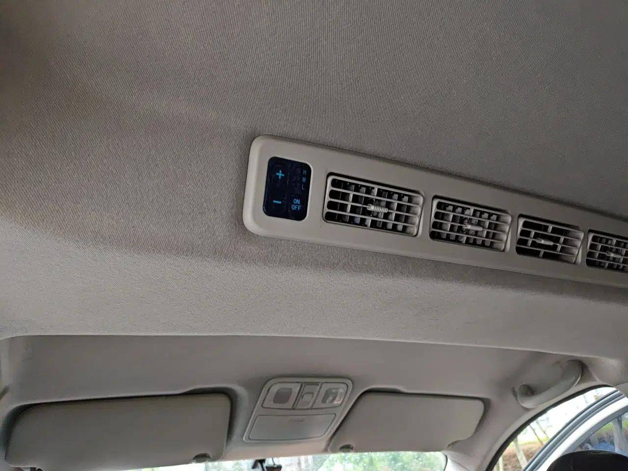 Dongfeng Fengon 380 2022 1.5L Comfort-Class Passenger Vehicle (Steel Spring) with 5 Seats — миниатюра 18
