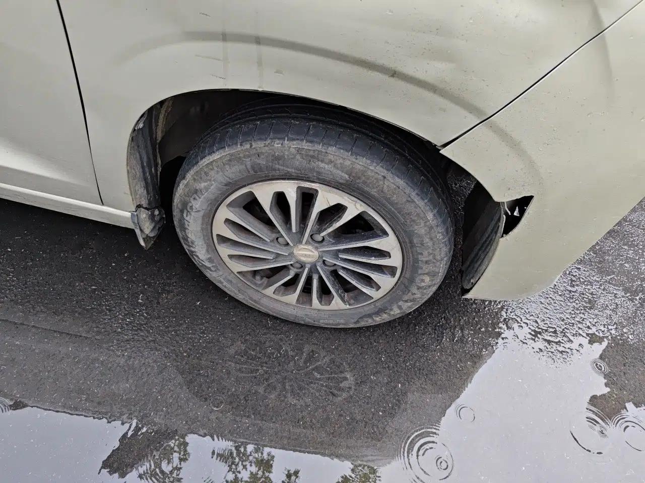 Dongfeng Fengon 380 2022 1.5L Comfort-Class Passenger Vehicle (Steel Spring) with 5 Seats — миниатюра 8