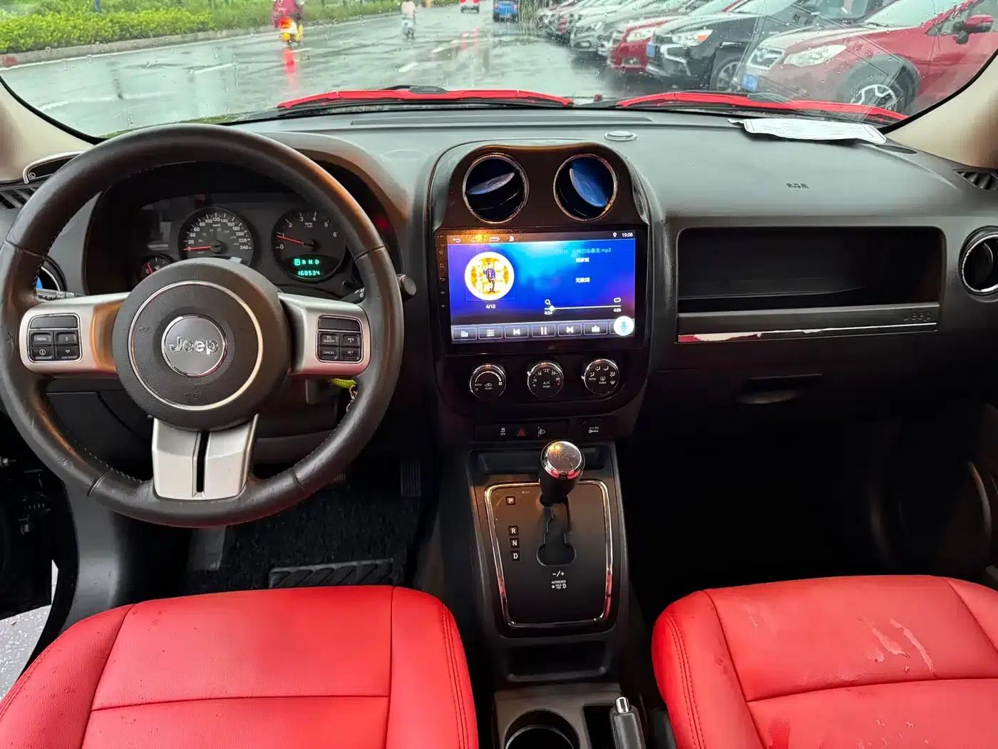 2013 Jeep Compass 2.4 Sport — миниатюра 9