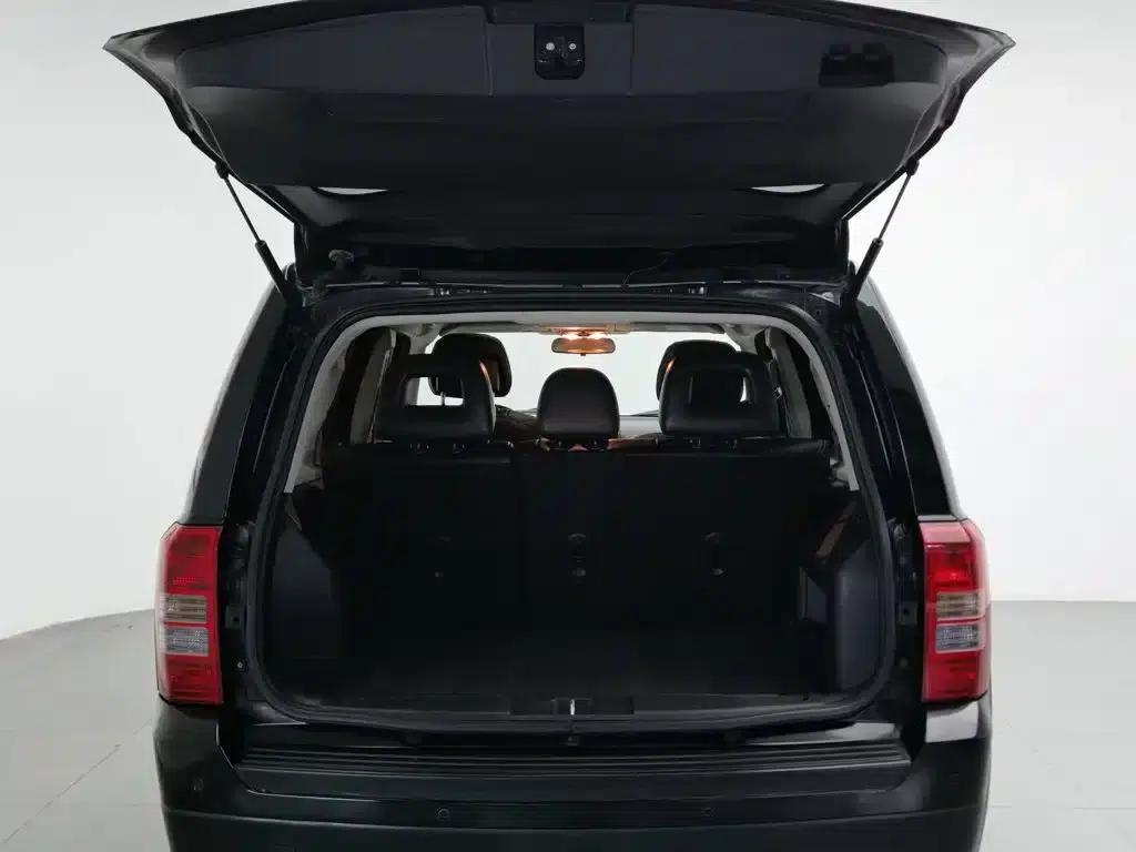2014 Jeep Compass 2.4L Sport Edition — миниатюра 16