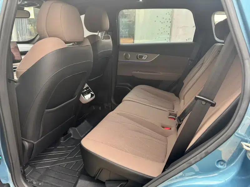 Chery Tiggo 8 PLUS C-DM 2025 1.5T Premium Edition — миниатюра 19
