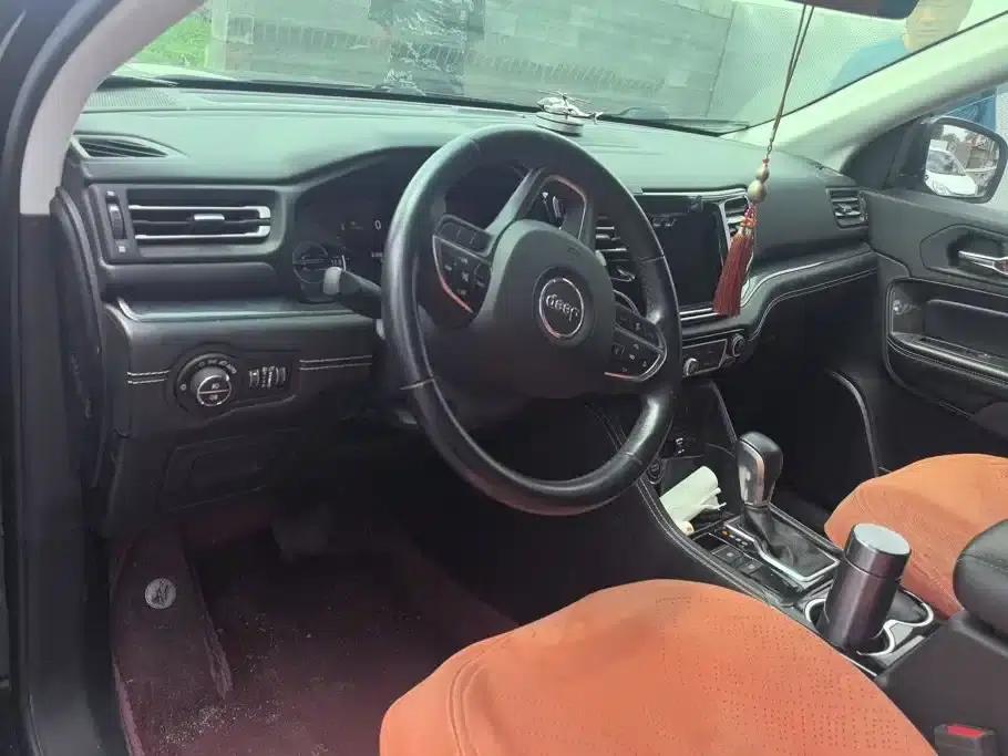 Grand Commander PHEV 2020 2.0T Plug-in Hybrid Leading Edition — миниатюра 12
