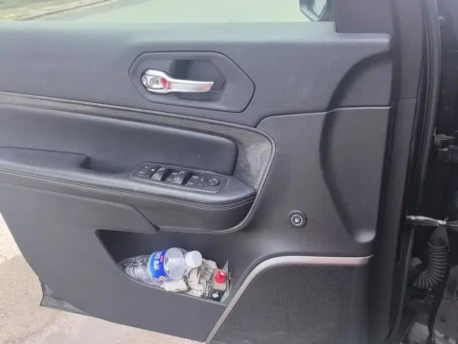 Grand Commander PHEV 2020 2.0T Plug-in Hybrid Leading Edition — миниатюра 7