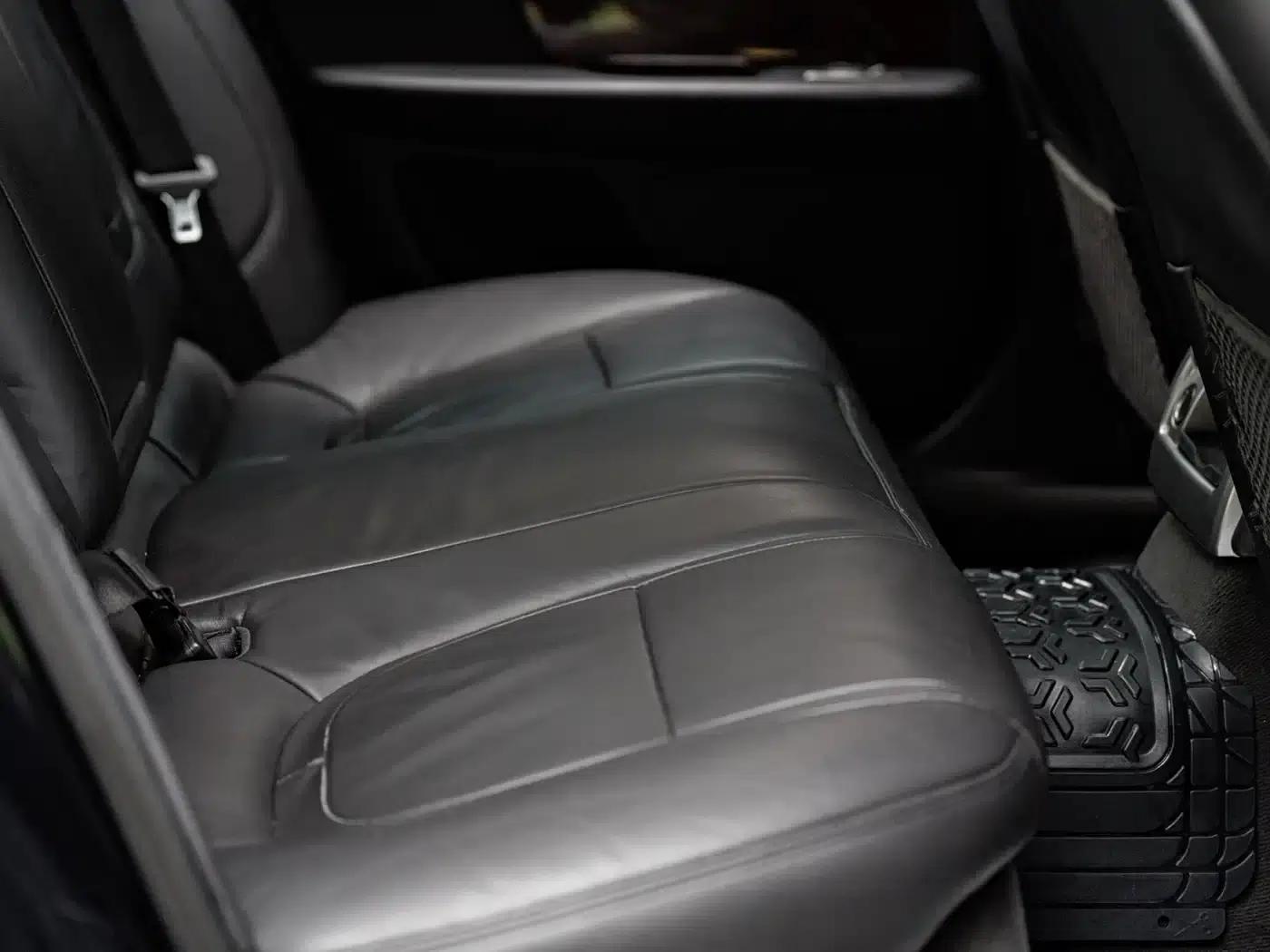 2012 Jaguar XF 3.0L V6 Elegance Edition — миниатюра 11
