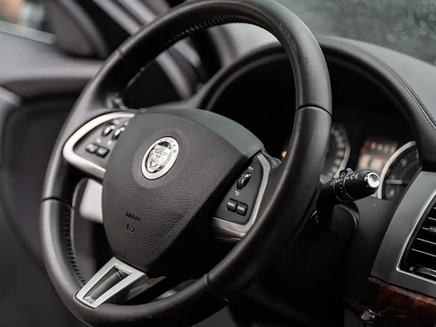2012 Jaguar XF 3.0L V6 Elegance Edition — миниатюра 15