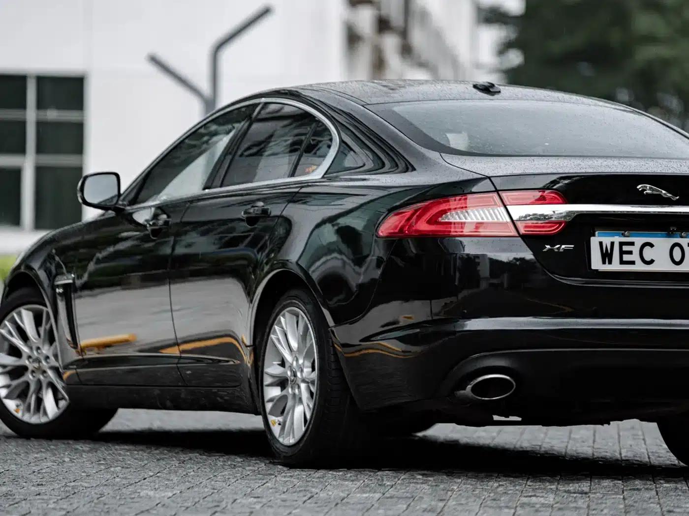2012 Jaguar XF 3.0L V6 Elegance Edition — миниатюра 4