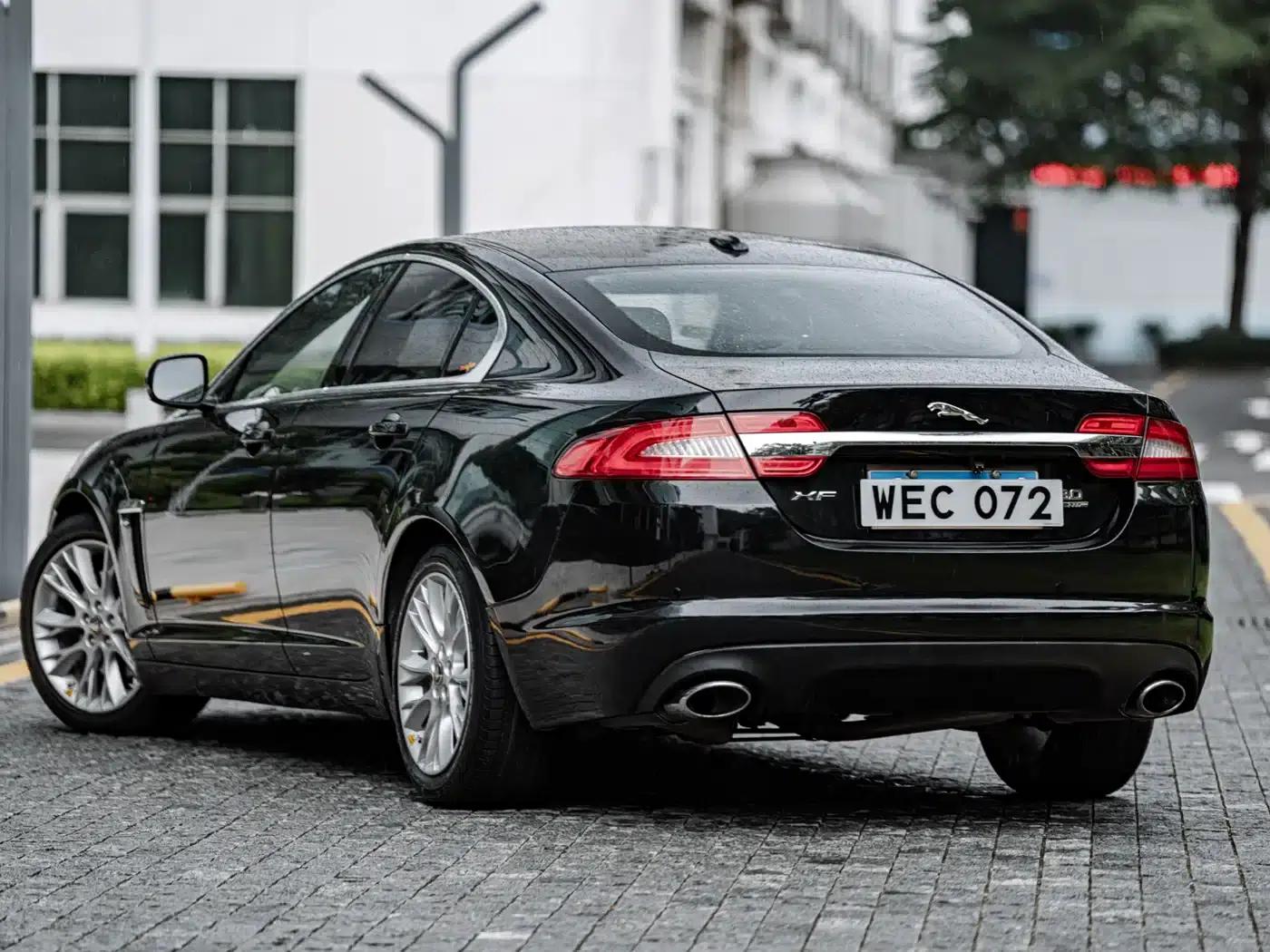 2012 Jaguar XF 3.0L V6 Elegance Edition — миниатюра 5