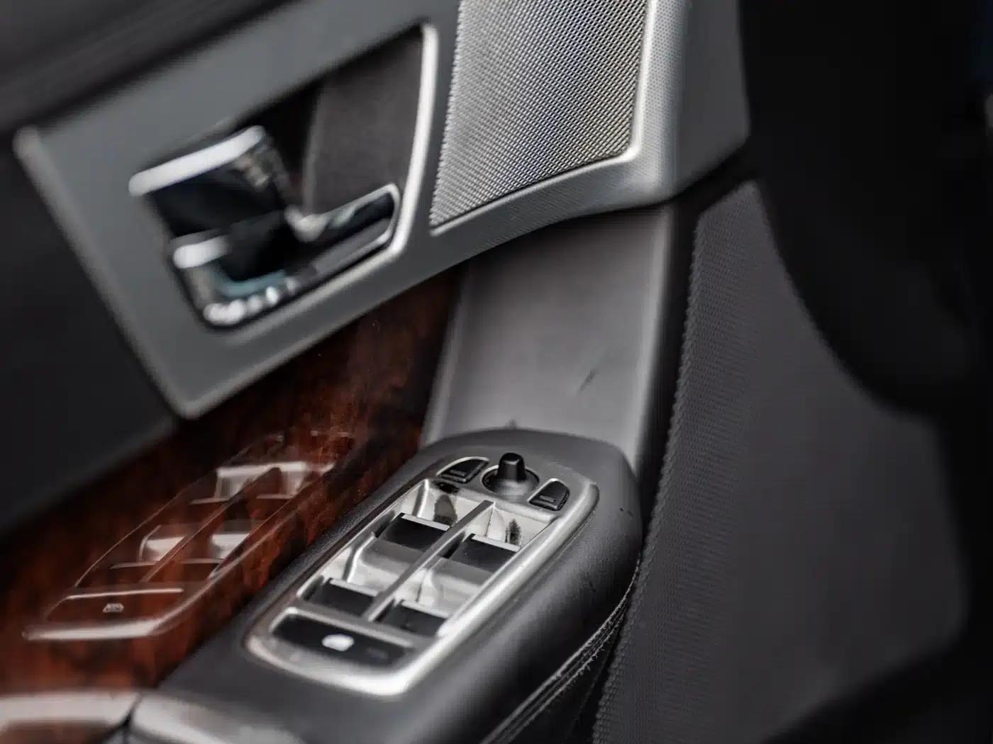 2012 Jaguar XF 3.0L V6 Elegance Edition — миниатюра 8