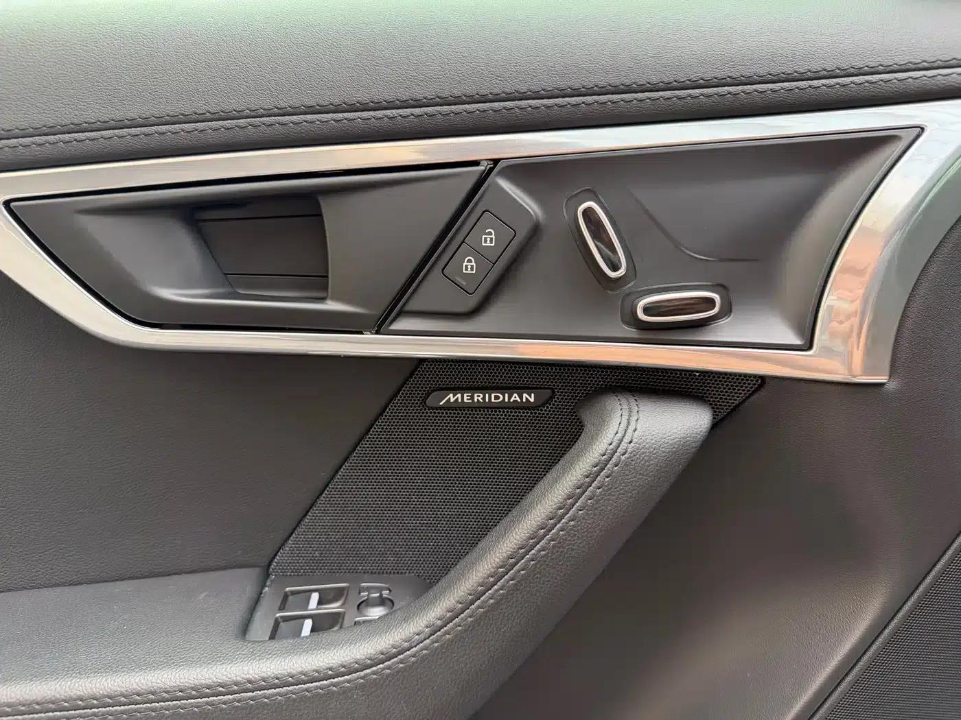2021 Jaguar F-TYPE P380 AWD R-Dynamic Coupe — миниатюра 8