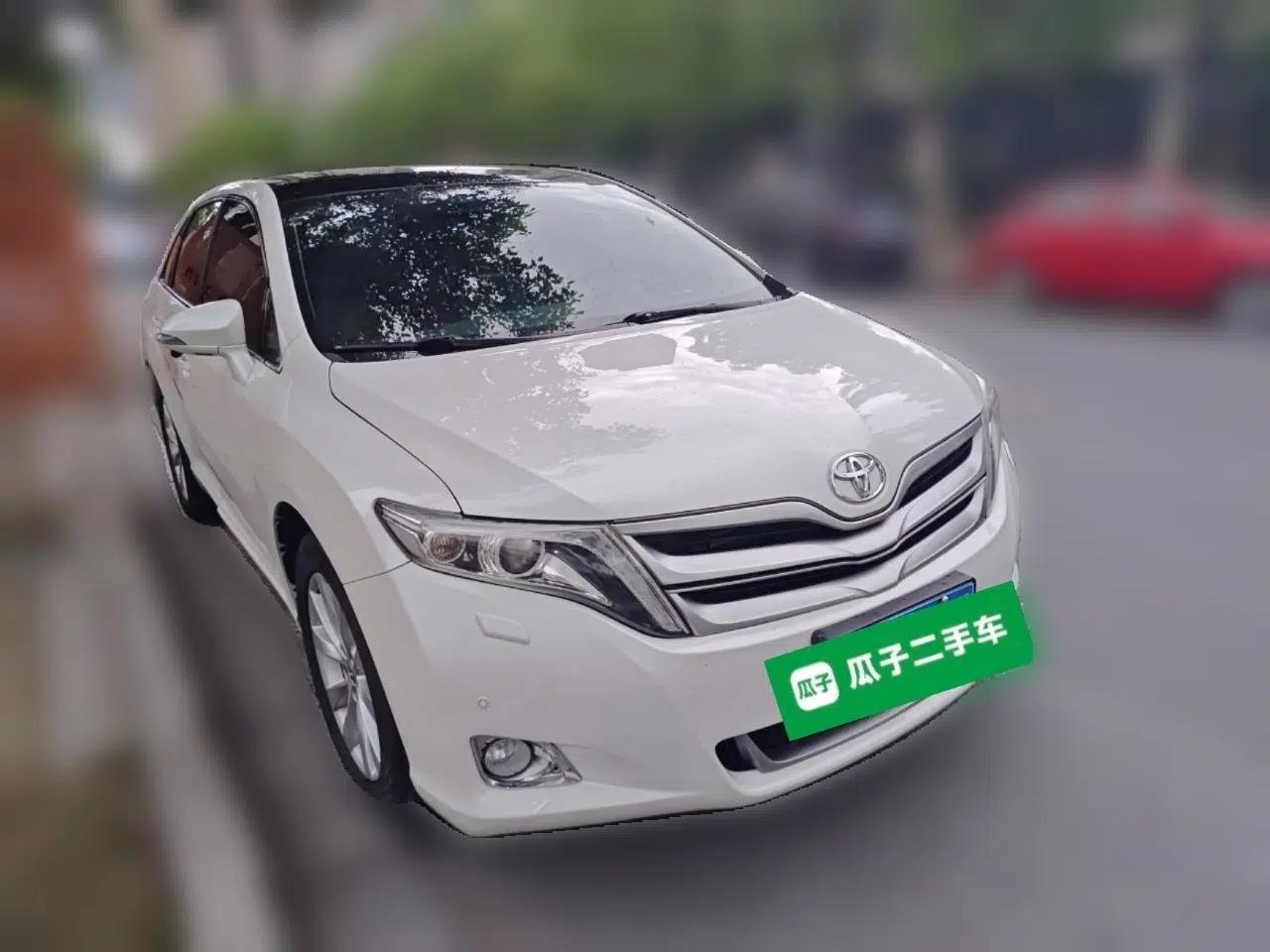 Toyota Venza 2013 2.7L 4x4 Luxury Edition — миниатюра 3
