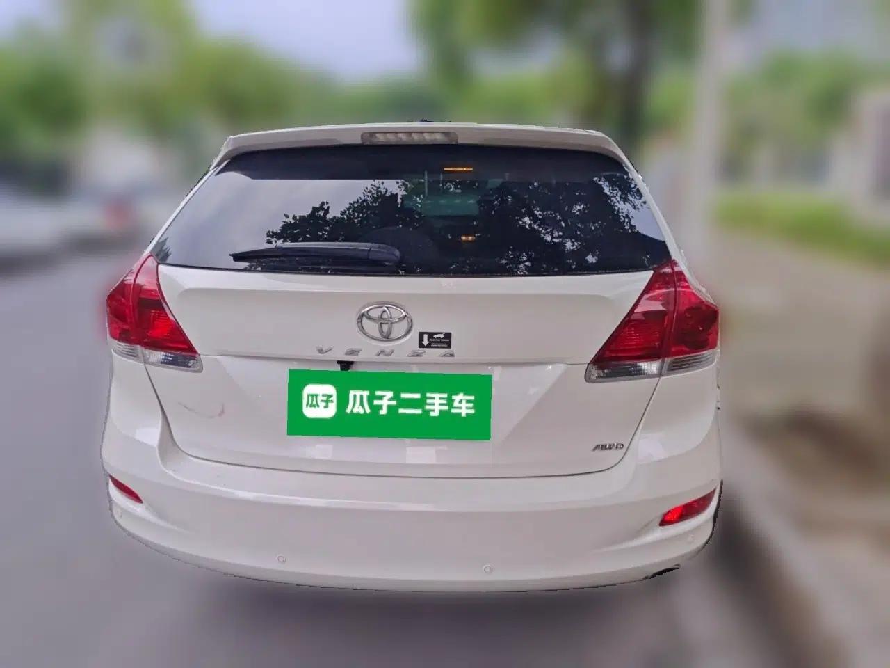 Toyota Venza 2013 2.7L 4x4 Luxury Edition — миниатюра 5