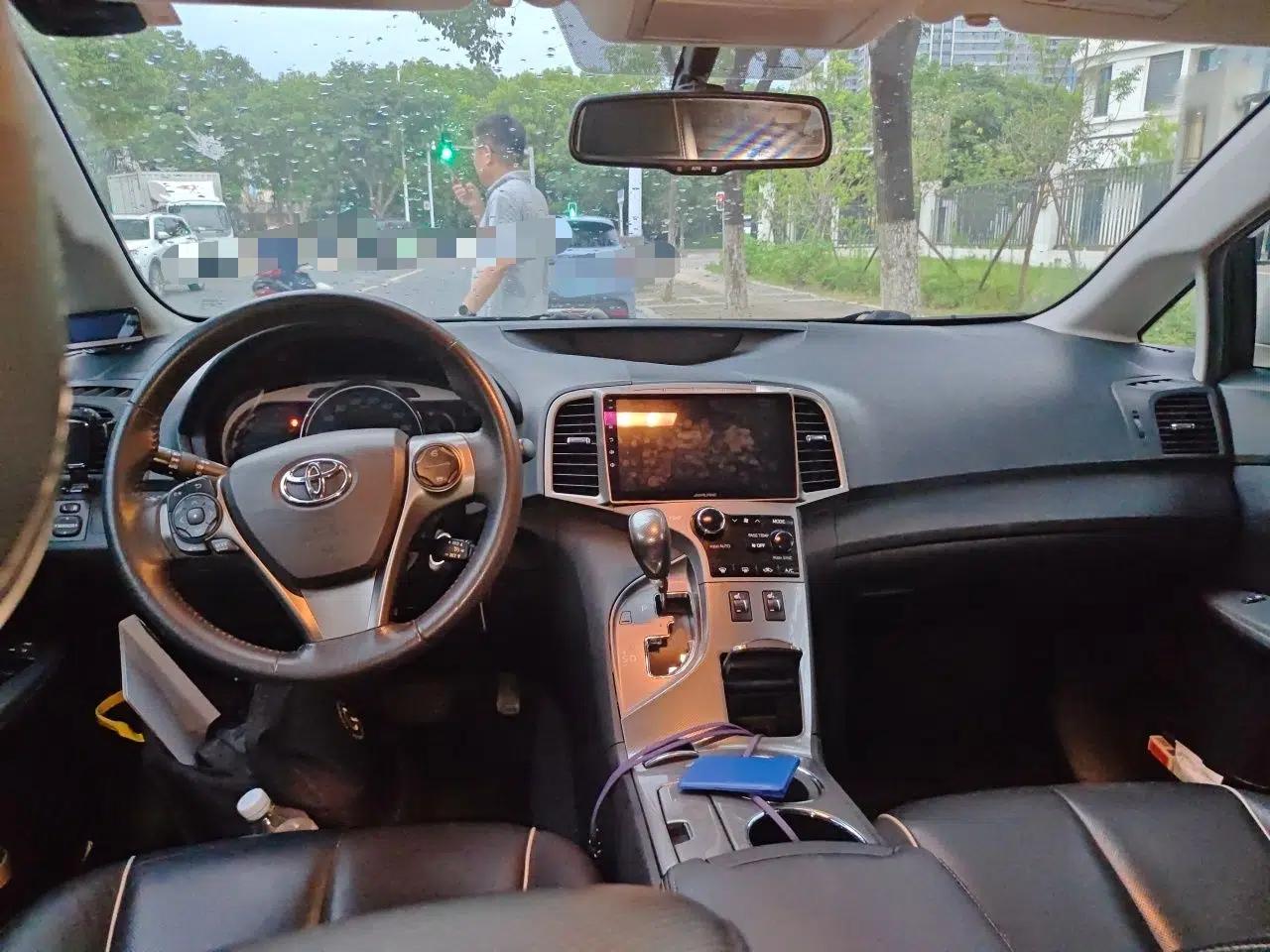 Toyota Venza 2013 2.7L 4x4 Luxury Edition — миниатюра 9