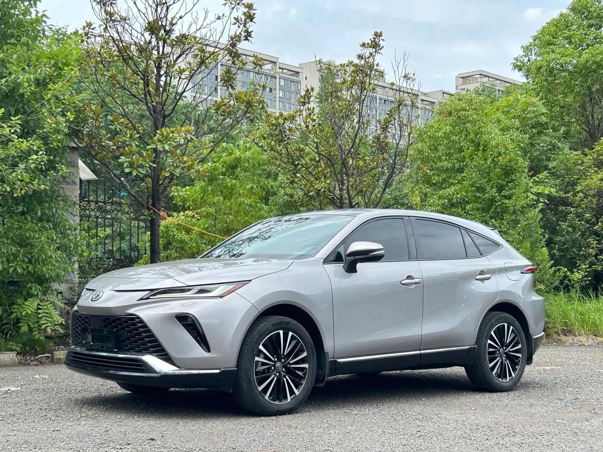 Toyota Venza 2022 2.0L CVT Two-Wheel Drive Prestige Edition — миниатюра 1