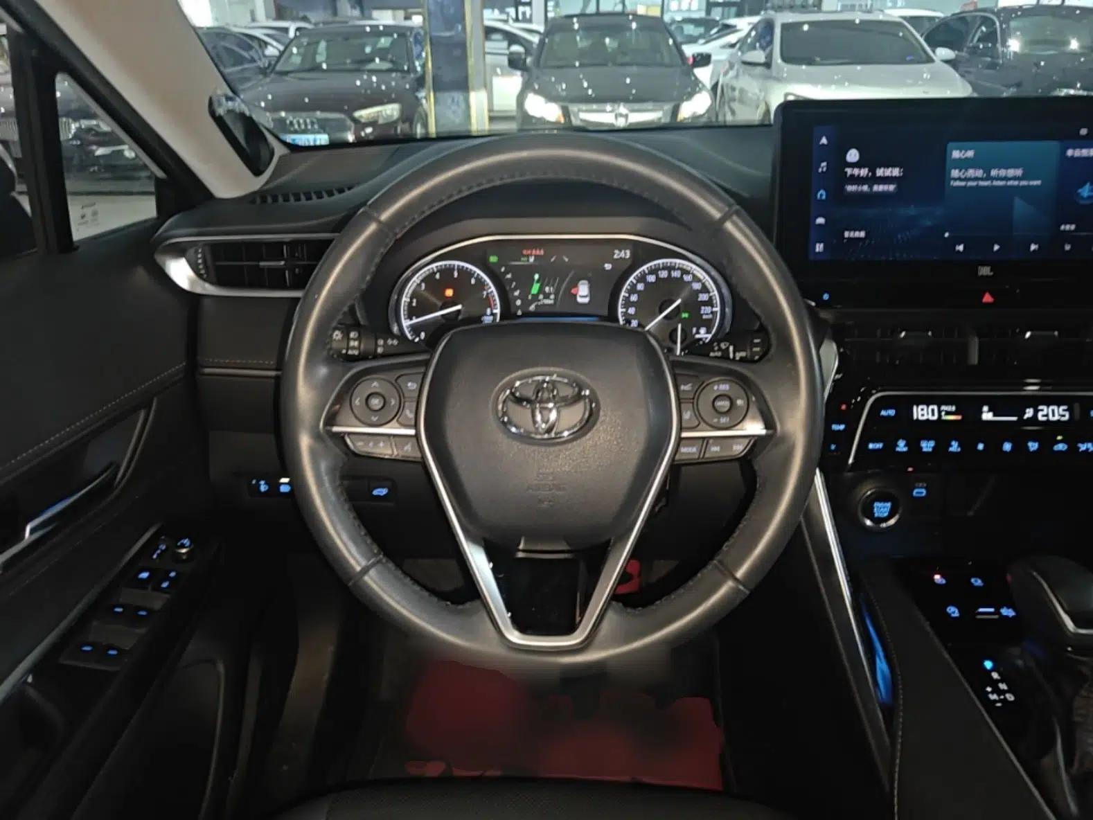Toyota Venza 2022 2.0L CVT Two-Wheel Drive Prestige Edition — миниатюра 20