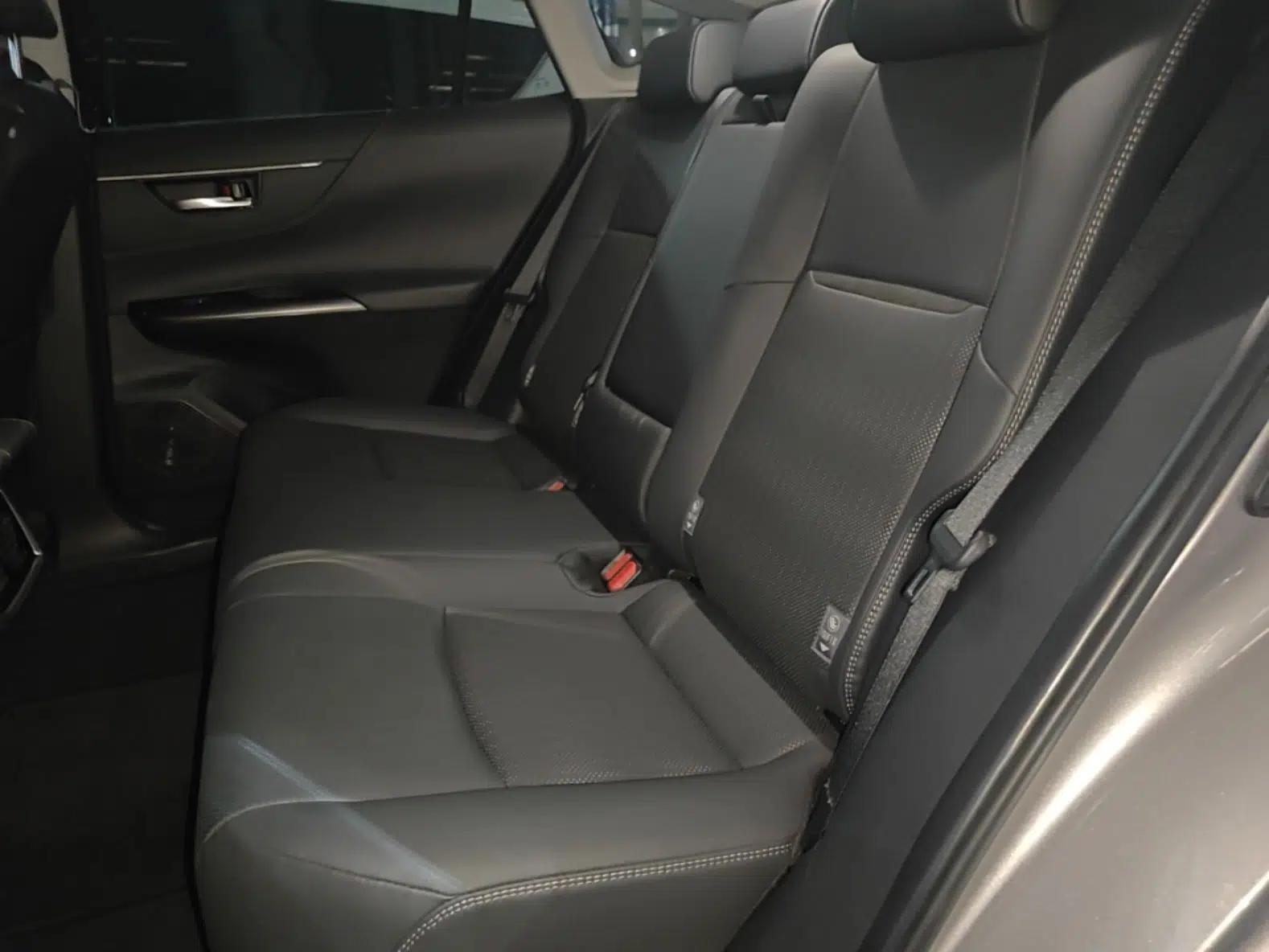 Toyota Venza 2022 2.0L CVT Two-Wheel Drive Prestige Edition — миниатюра 27