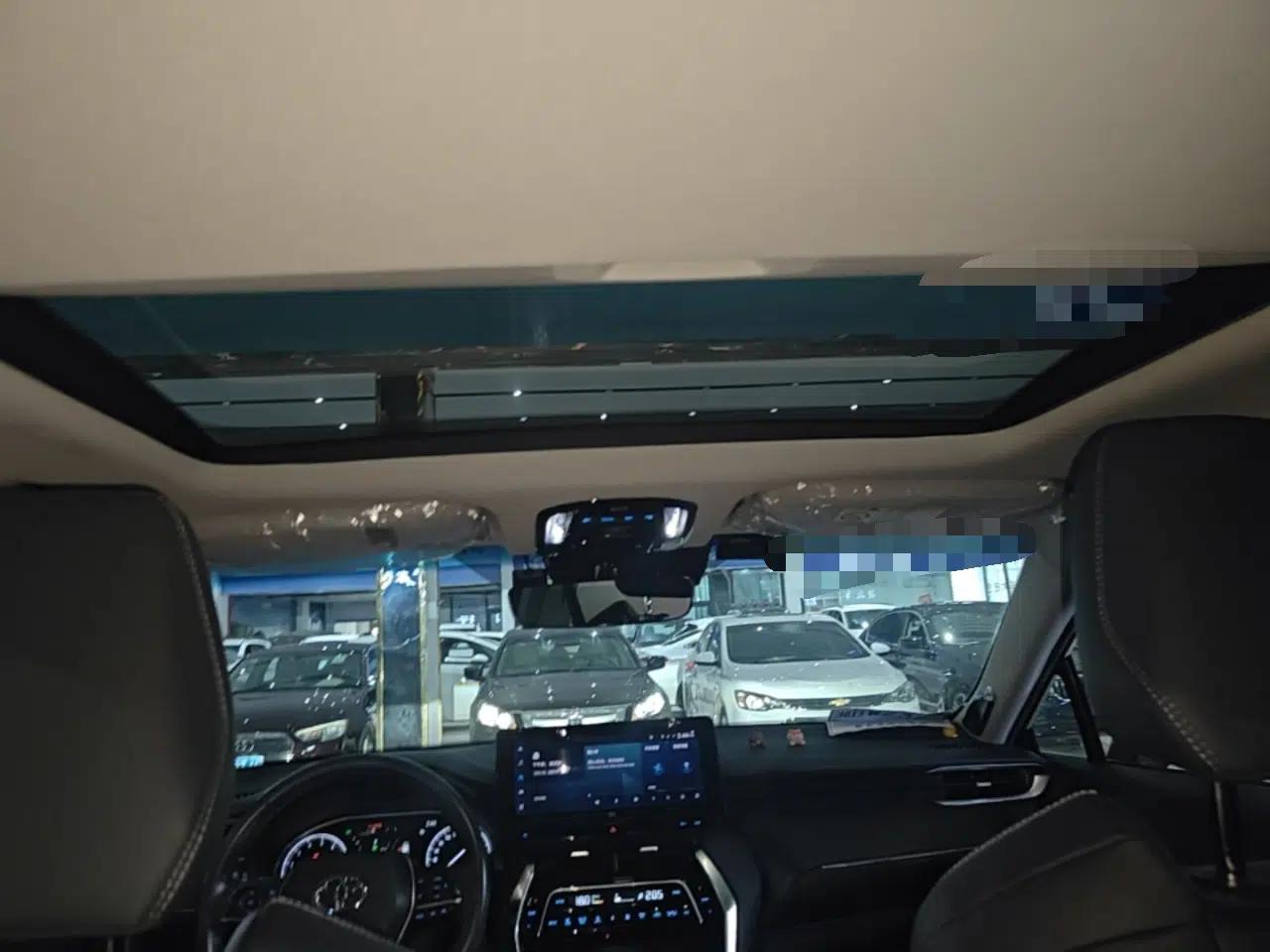 Toyota Venza 2022 2.0L CVT Two-Wheel Drive Prestige Edition — миниатюра 28