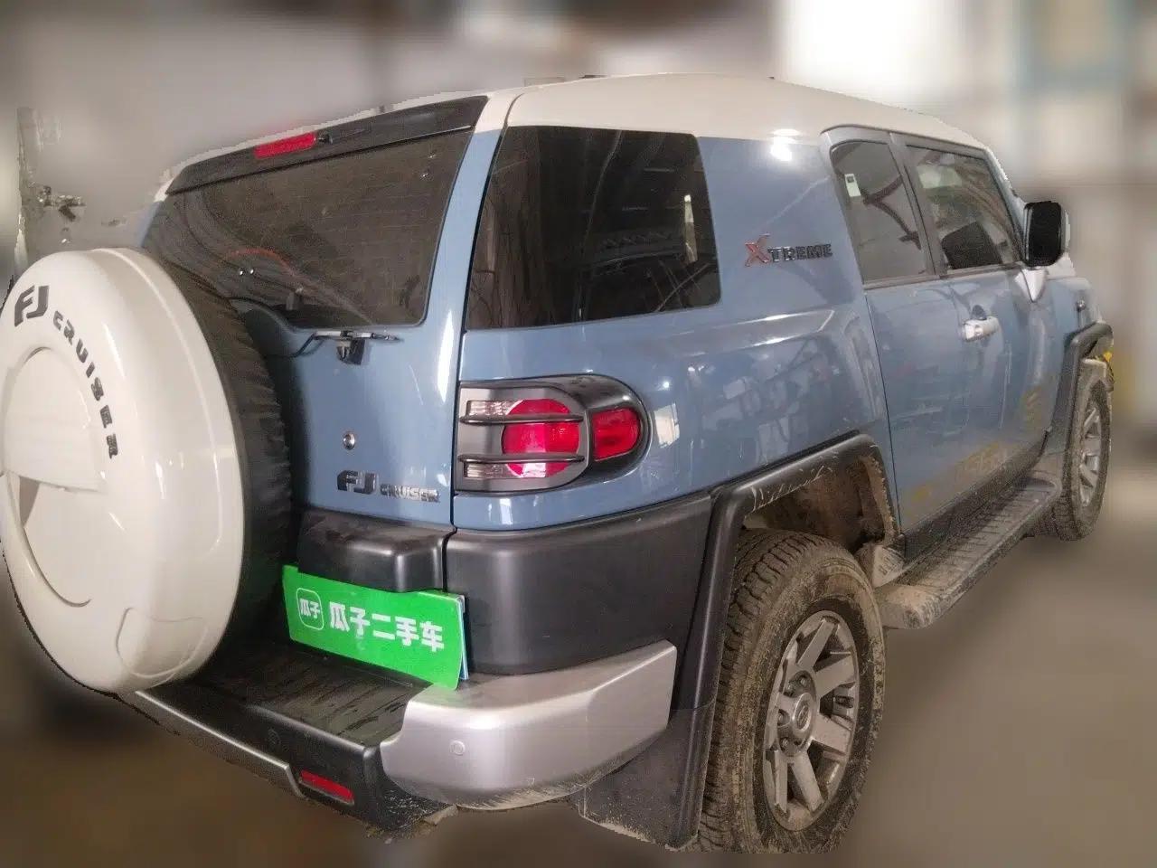 Toyota FJ Cruiser 2021 Toyota FJ Cruiser, automatic transmission, 4.0L engine, two-door, five-seater (parallel import). — миниатюра 6