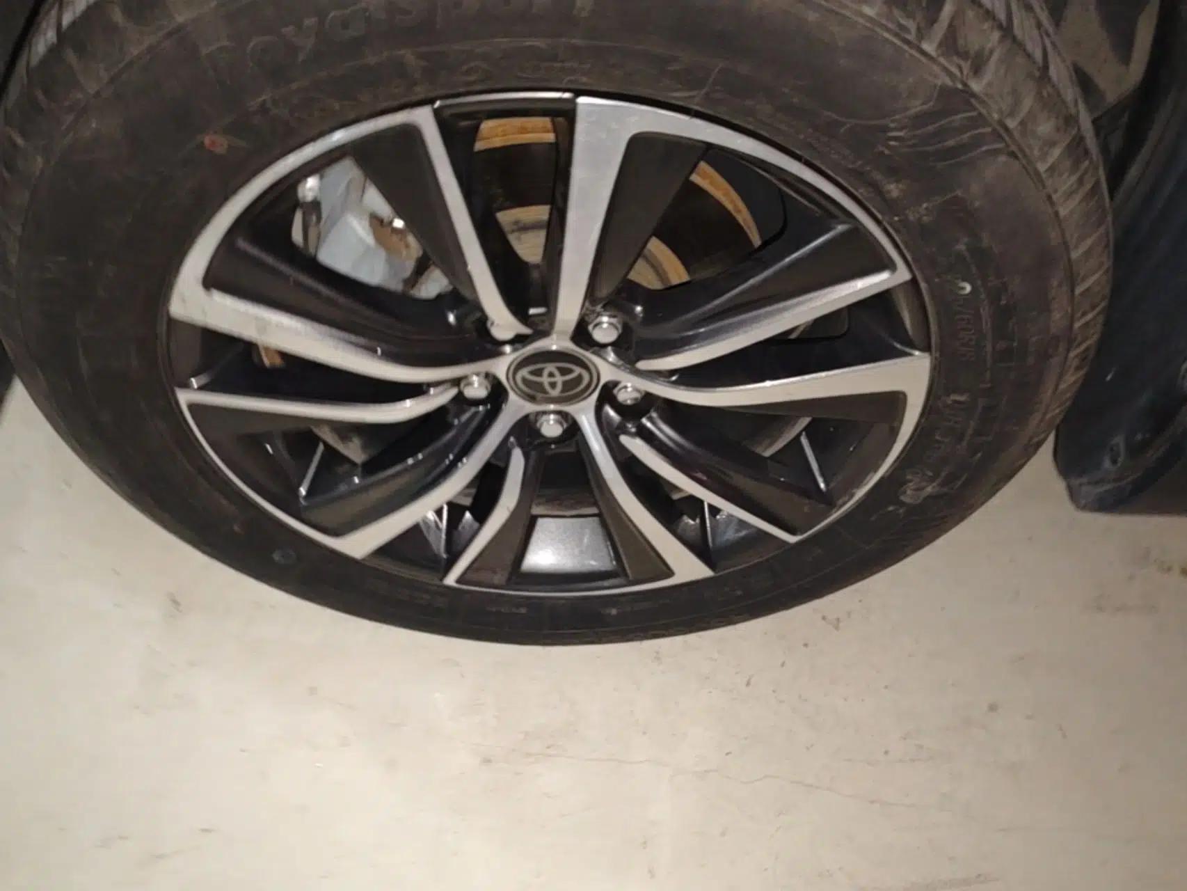 Toyota Harrier 2022 2.0L CVT Two-Wheel Drive Luxury Edition — миниатюра 12