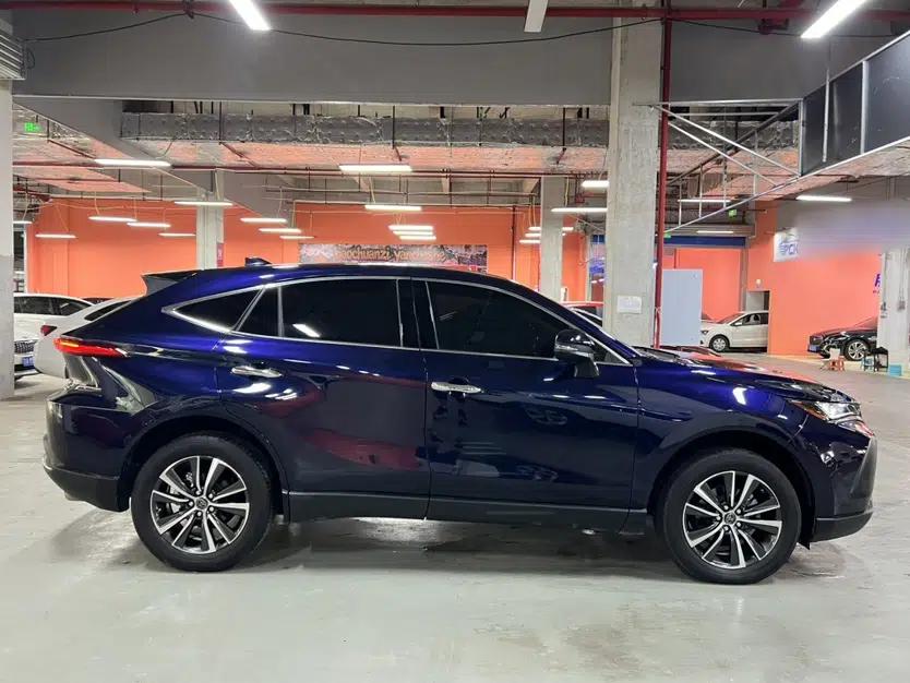 Toyota Harrier 2022 2.0L CVT Two-Wheel Drive Luxury Edition — миниатюра 17