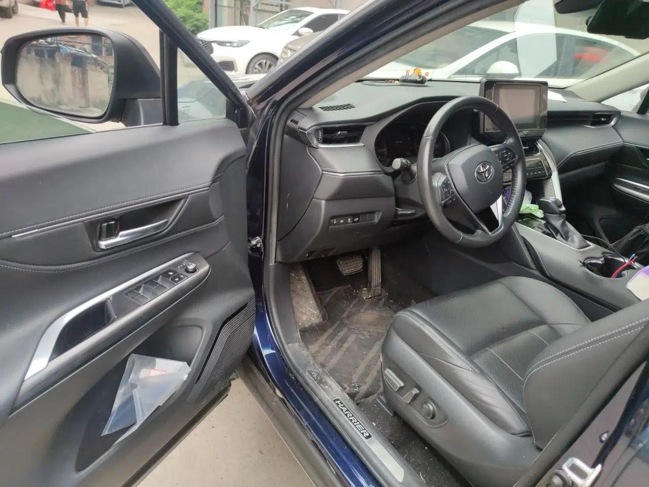 Toyota Harrier 2022 Dual-Engine 2.5L CVT Two-Wheel Drive Luxury Edition — миниатюра 16