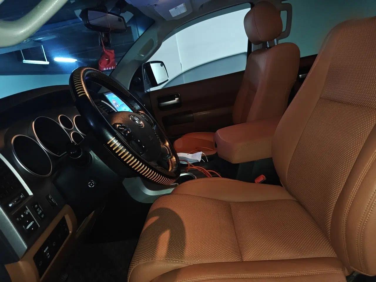 Toyota Sequoia Toyota Sequoia 2011, 5.7-liter V8, automatic transmission, gasoline, seven seats, parallel import. — миниатюра 15