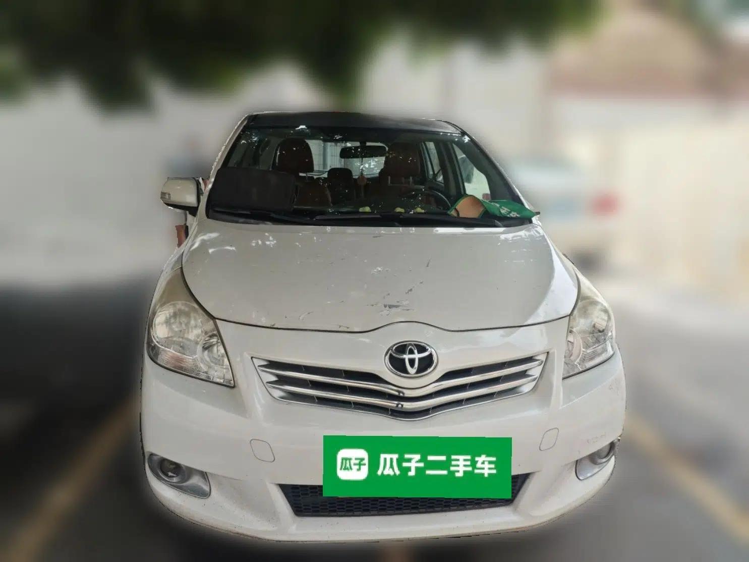 Toyota Verso 2011 180E CVT Elite Edition — миниатюра 2