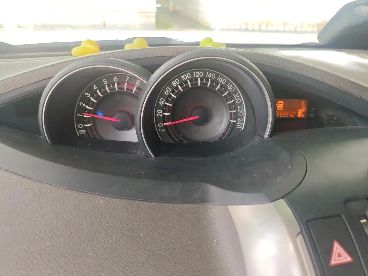 Toyota Verso 2011 180E CVT Elite Edition — миниатюра 11