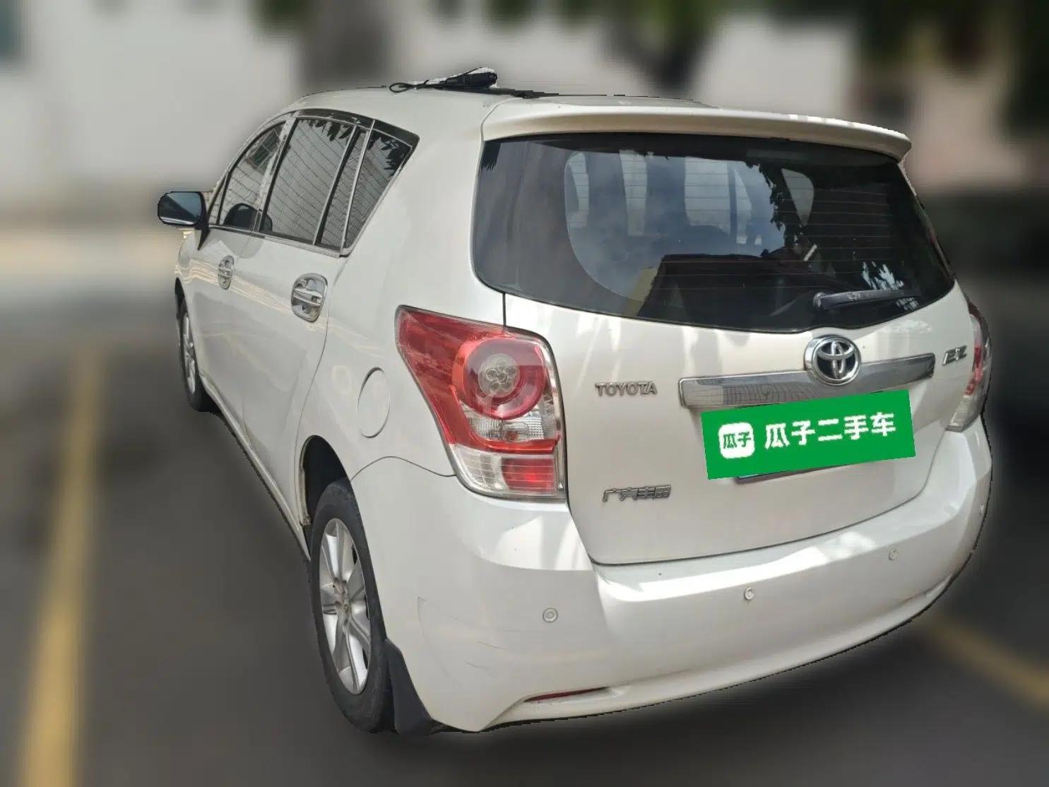 Toyota Verso 2011 180E CVT Elite Edition — миниатюра 4