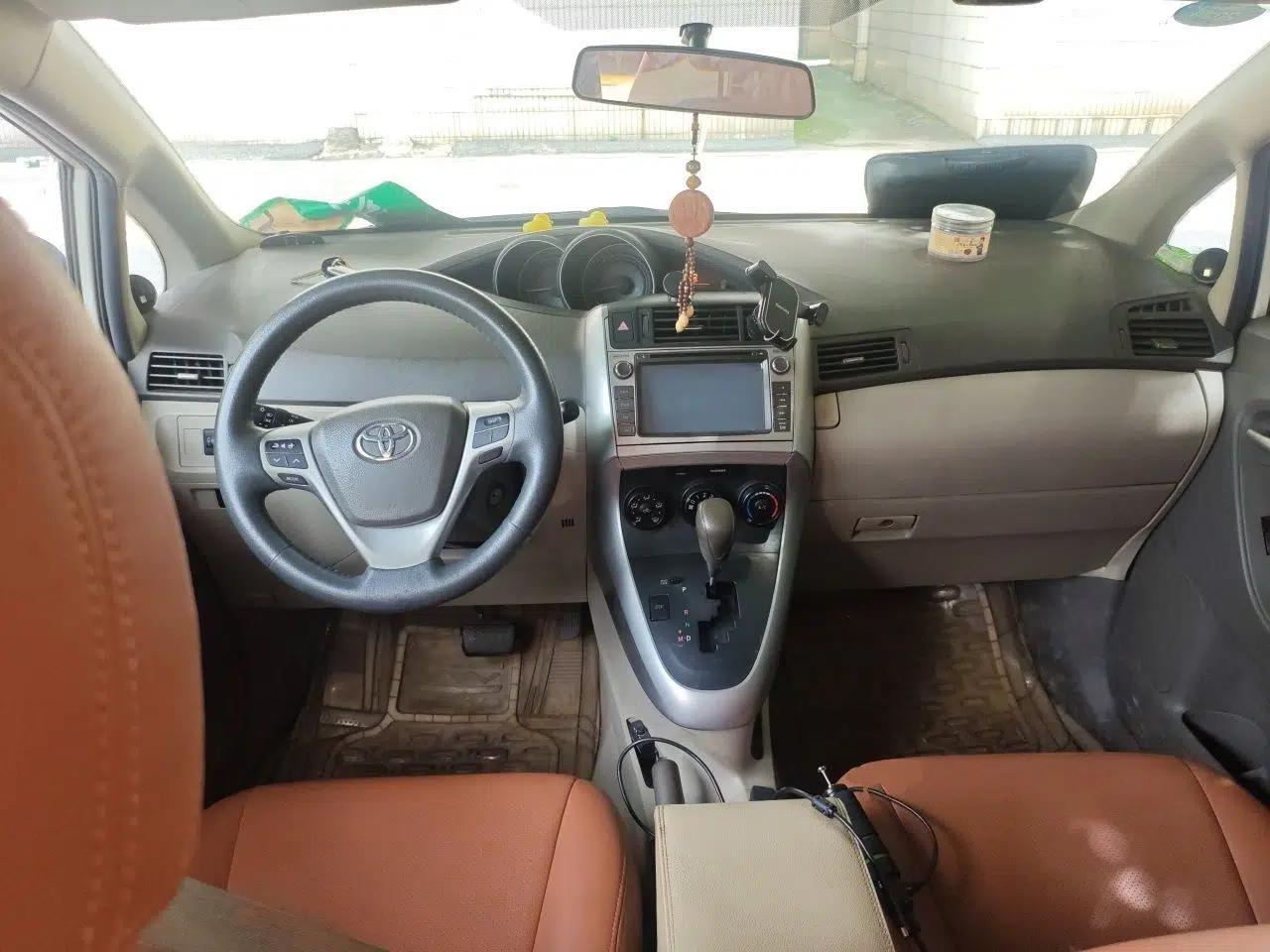 Toyota Verso 2011 180E CVT Elite Edition — миниатюра 9