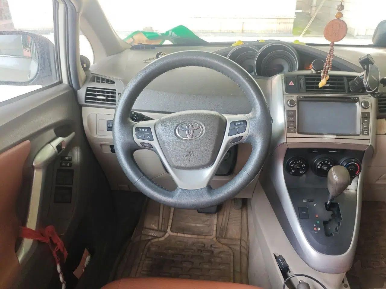 Toyota Verso 2011 180E CVT Elite Edition — миниатюра 10