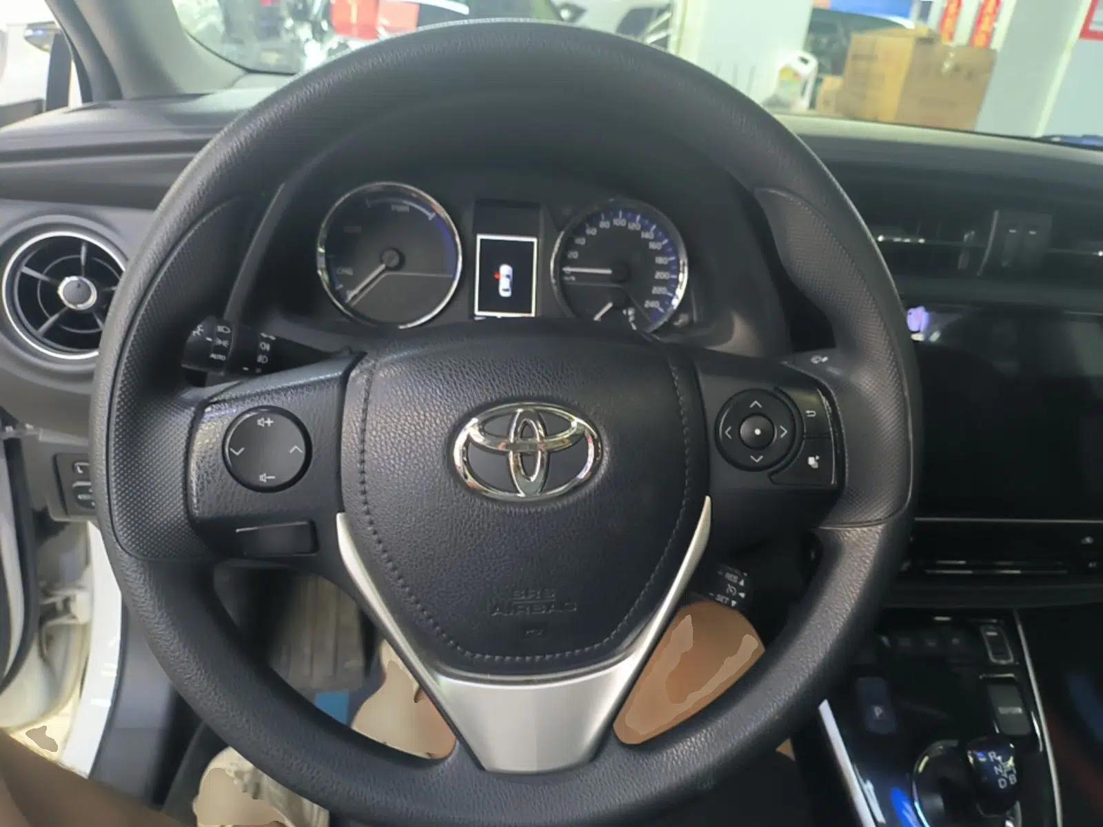 Toyota Corolla Hybrid E+ 2020 1.8L E-CVT Comfort Edition — миниатюра 13