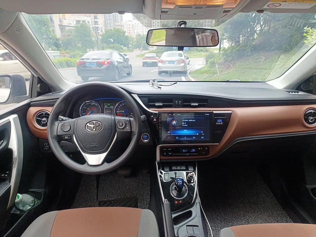 Toyota Corolla Hybrid E+ 2019 1.8L E-CVT Leading Edition — миниатюра 9