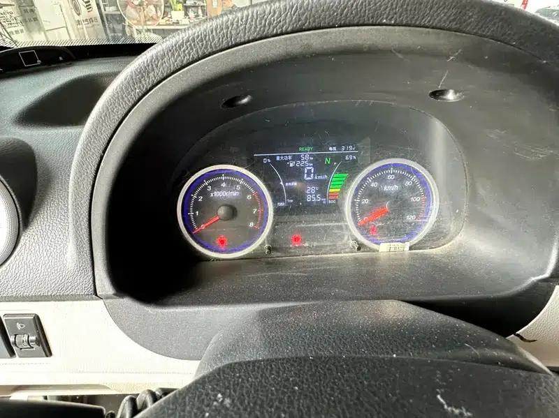 Ruichi EC35 2022 EC35 II Standard Edition 38.7kWh — миниатюра 12