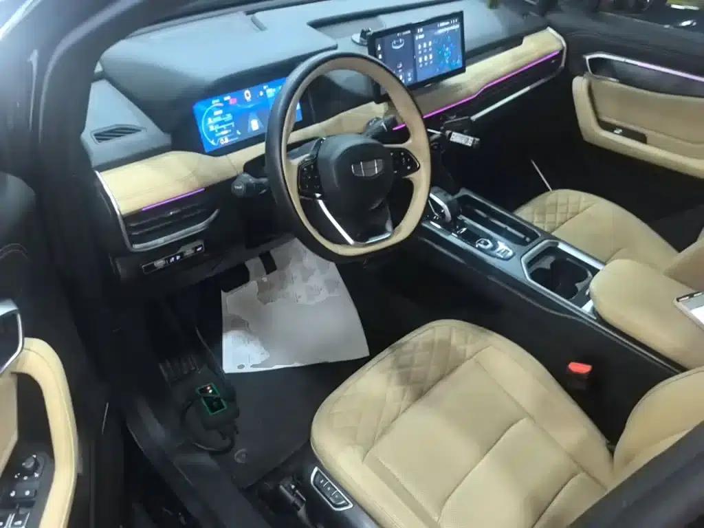 Geely Haoyue L 2023 2.0T DCT Flagship Edition — миниатюра 16