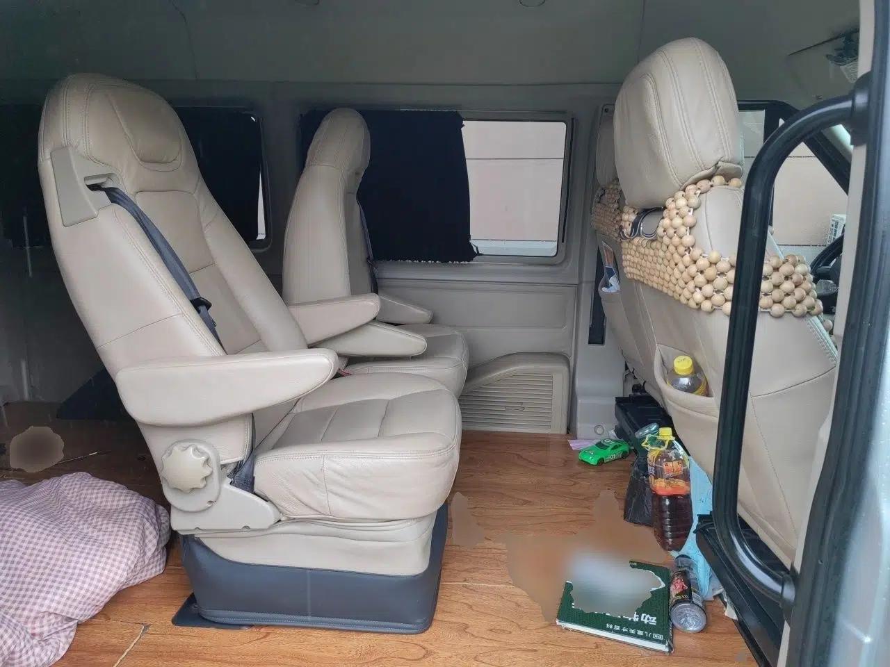 Ford Transit Custom 2016 2.4T Short Wheelbase 7-Seater Mid-Height Passenger Van — миниатюра 17
