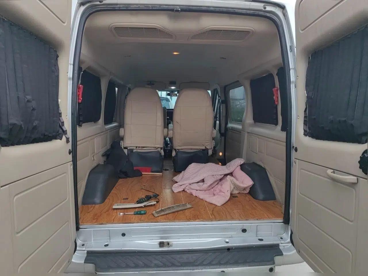 Ford Transit Custom 2016 2.4T Short Wheelbase 7-Seater Mid-Height Passenger Van — миниатюра 19