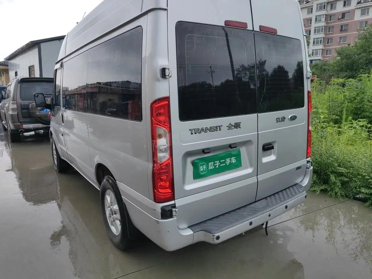 Ford Transit Custom 2016 2.4T Short Wheelbase 7-Seater Mid-Height Passenger Van — миниатюра 4