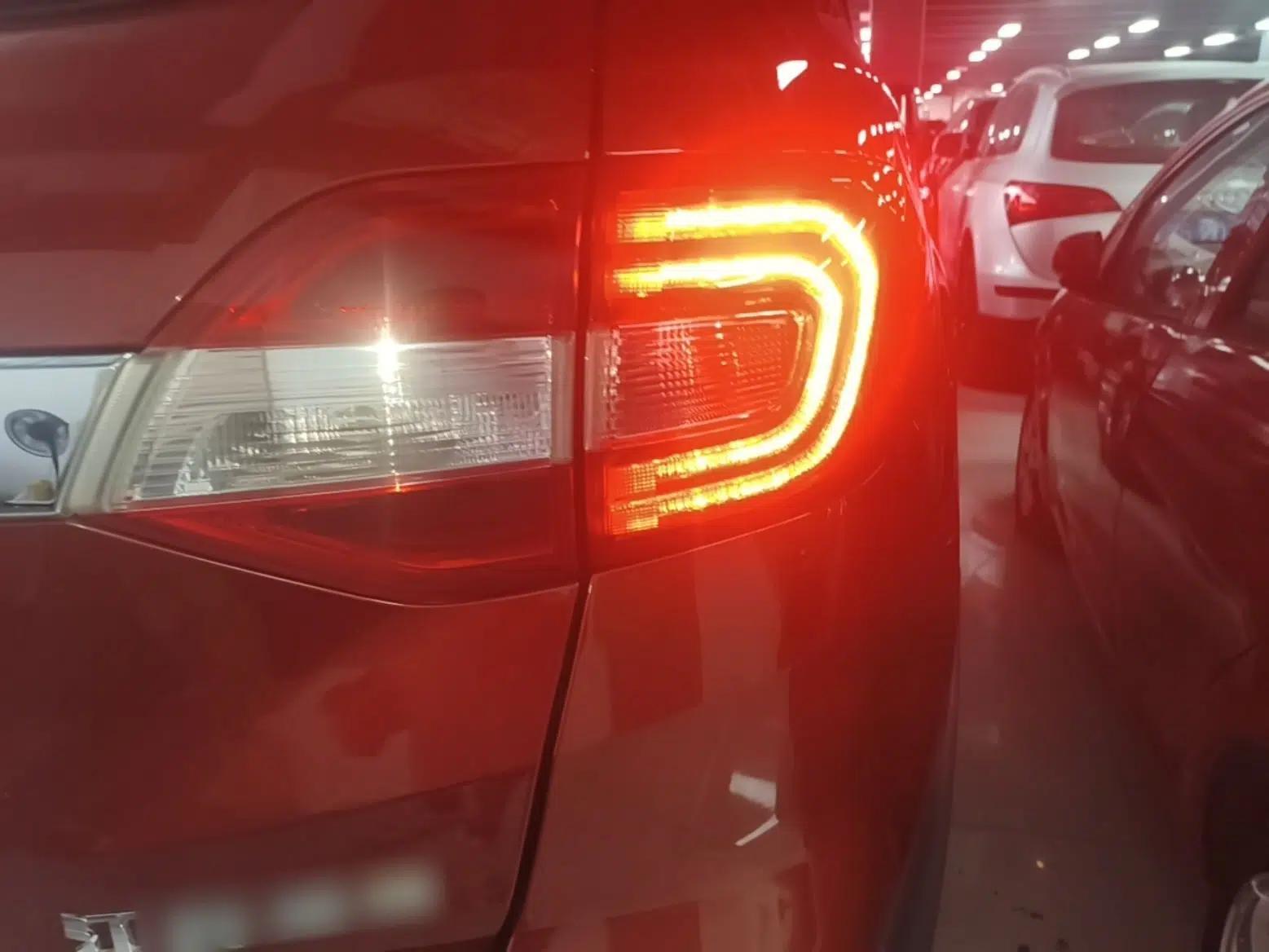 Ford Everest 2017 2.0T Gasoline Automatic 4x4 Flagship Edition 7 Seats — миниатюра 9