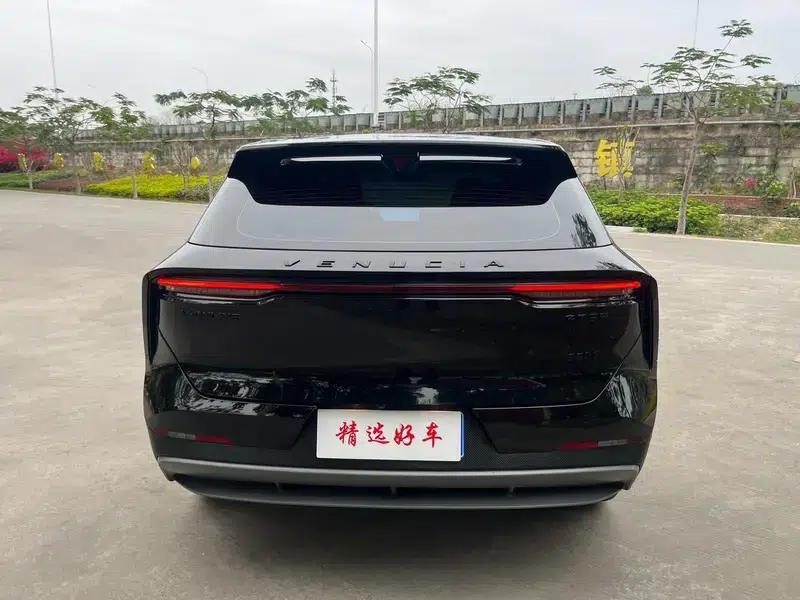 Venucia V2022 260T Dark Horse Edition - Idol — миниатюра 6
